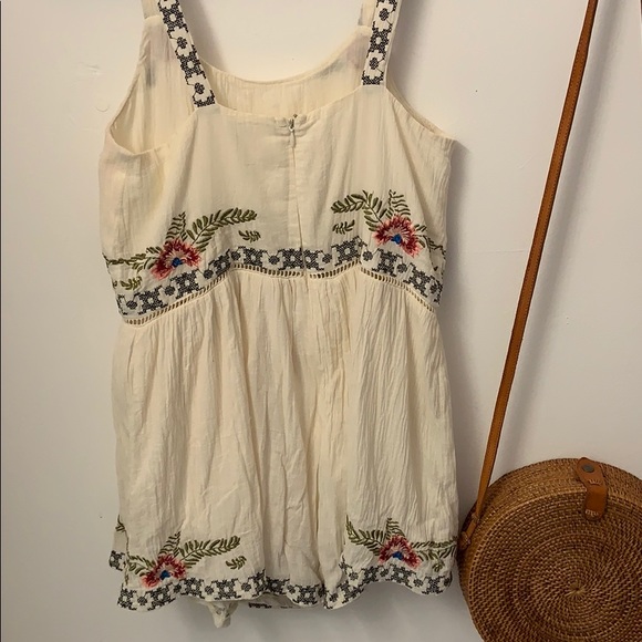 Linen Romper - Picture 3 of 7